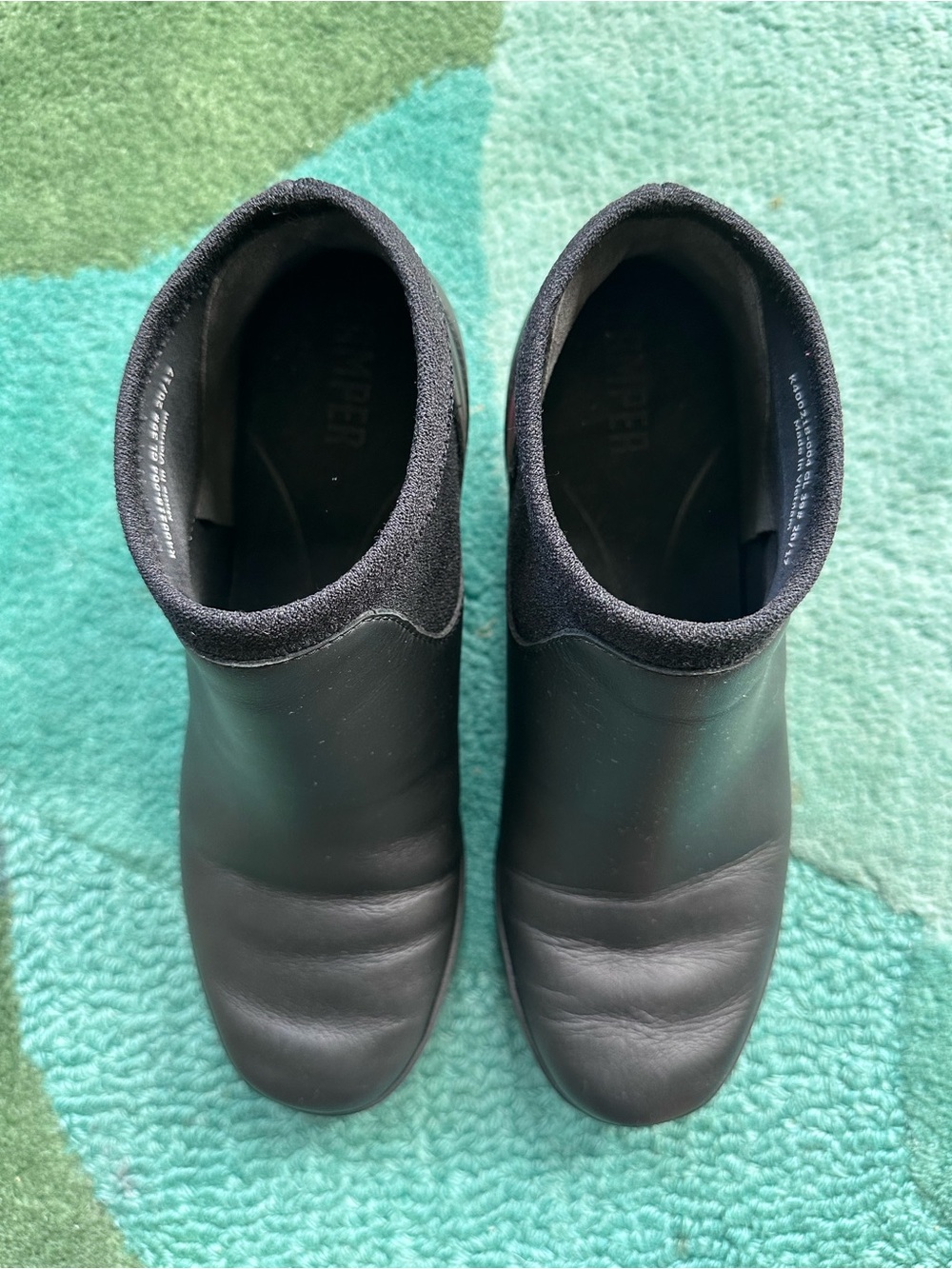Camper NEARLY NEW Alright black leather/elastic ankle boot w/ red heel-39 (US 8) - Picture 11 of 16